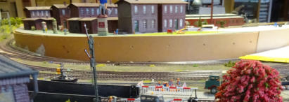 Grundmauer aus einer Faserplatte